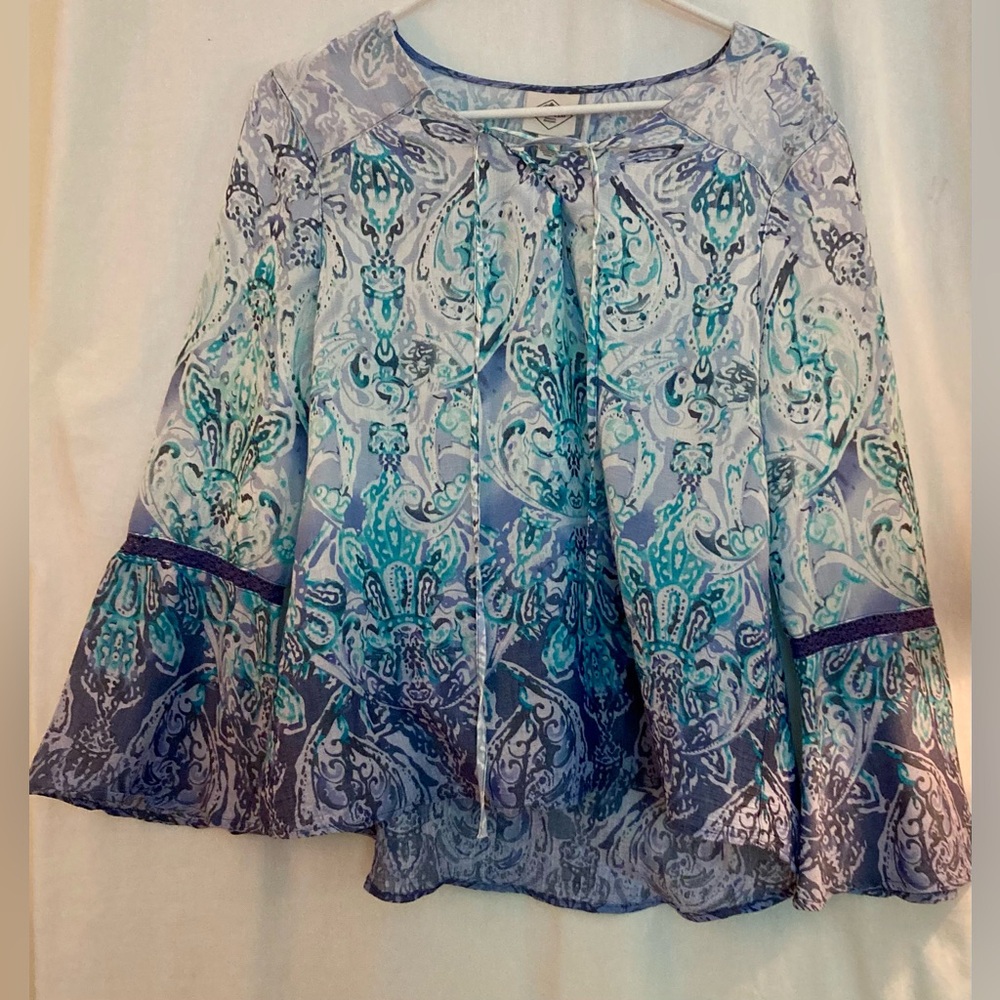 St. John’s Bay Boho Blue Green & Gray Print Long Bell Sleeve Tie Blouse Size PM